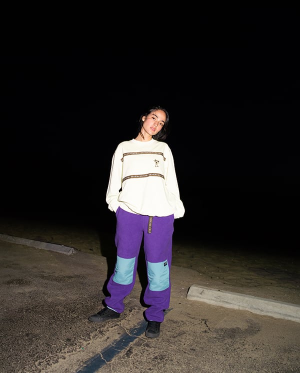 WOMENS HOODIES & SWEATERS